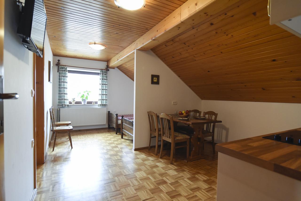 Tourist Farm "Pri Biscu" Villa Bled Værelse billede